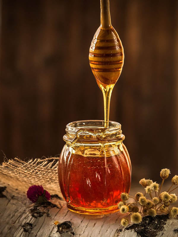 5 Skin Benefits of Manuka Honey: the Wonder from Down Under!